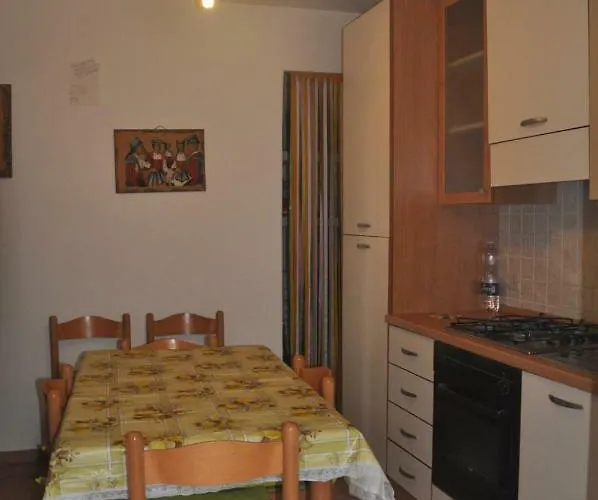 Piccolo Monolocale Accanto Al Duomo * チェファル